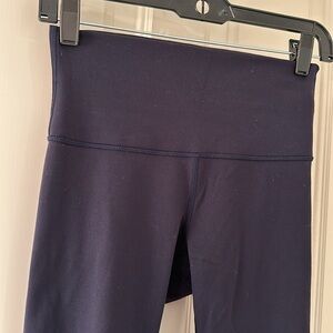lululemon High Rise Navy Wunder Under Cropped Leggings - size 4